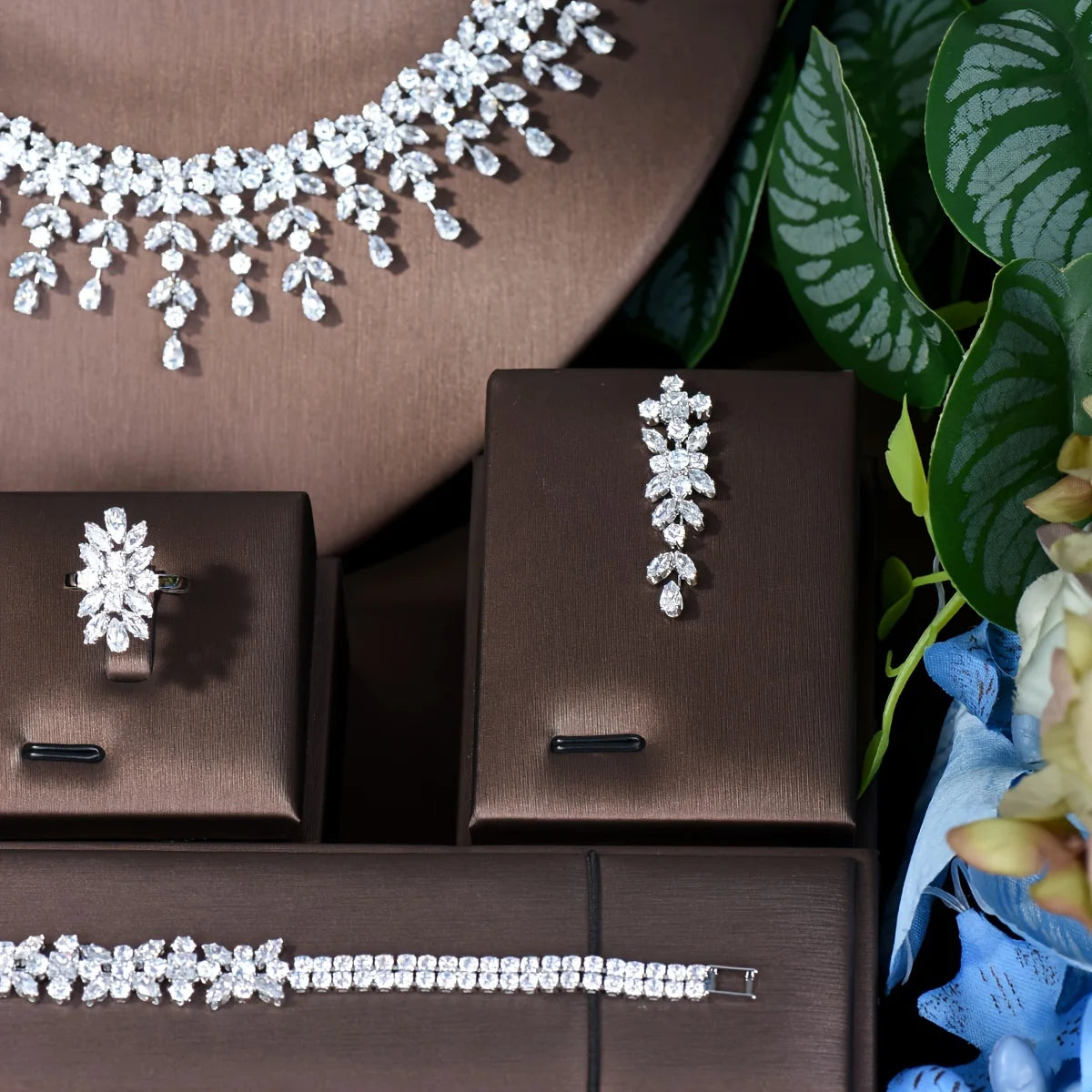 Latest Bridal Wedding Jewelry Sets High Quality Leaf Round Design Women Anniversary 4pc Necklace and Earring Sets S-346