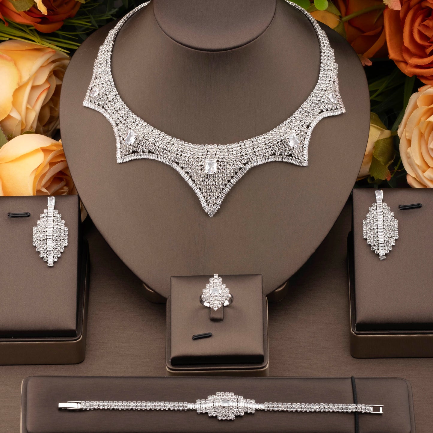 1 Set of Luxurious and Elegant Jewelry Set with Sparkling Cubic Zirconia and Horn Design, Suitable for Women to Wear at Weddings and Banquets. Gift Box Not Included
