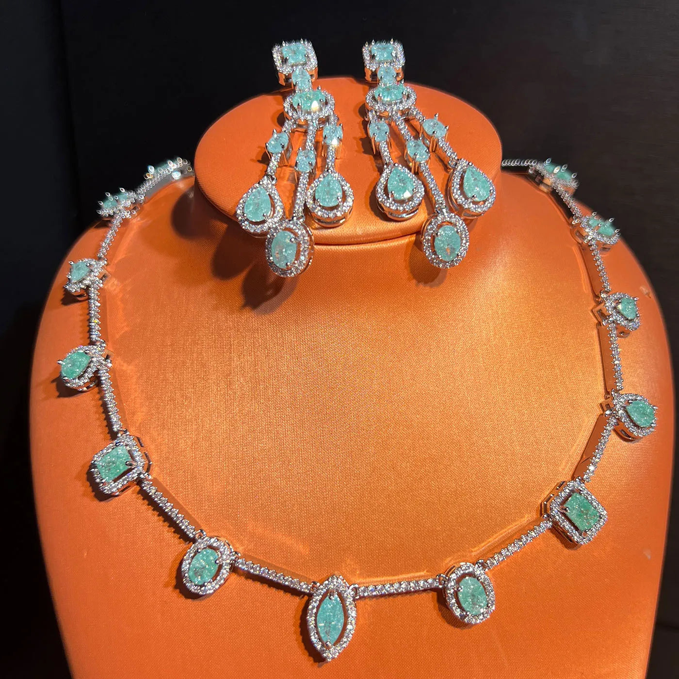 Italian Fashion Ice Flower Zircon Jewelry Set Elegant High-End Cross-Border Best-Selling Necklace Earring Artistic Retro Style