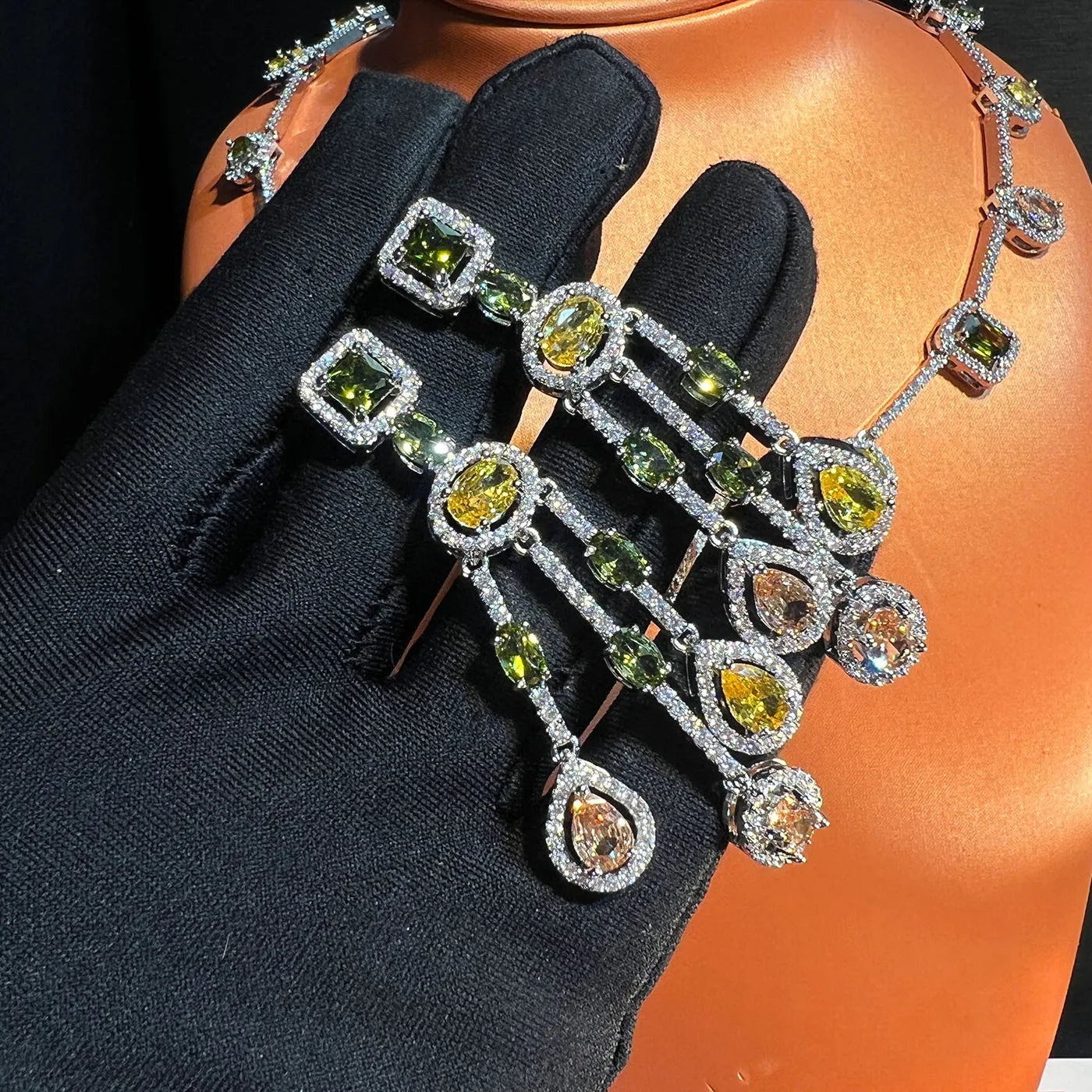 Italian Fashion Ice Flower Zircon Jewelry Set Elegant High-End Cross-Border Best-Selling Necklace Earring Artistic Retro Style