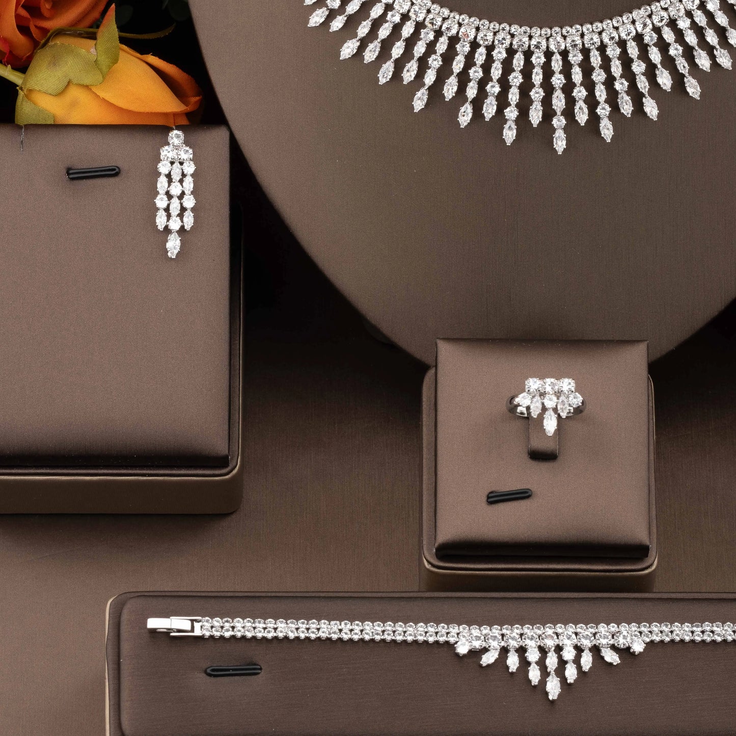 1 Set of High-Quality, Luxurious and Elegant Jewelry Set with Sparkling Cubic Zirconia in a Bouquet Design, Suitable for Women to Wear at Parties and Banquets. Gift Box Not Included