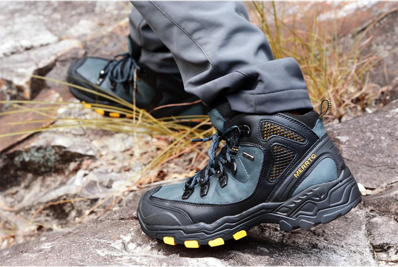 MERRTO cowhide Hiking shoes Men trekking boot mountian waterproof hunting Boots Male Sneakers Tactical Desert Combat Ankle Boots